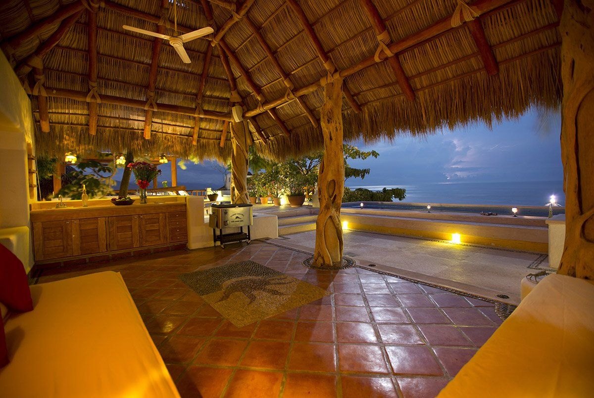 hoteles-boutique-de-mexico-hotel-luna-liquida-puerto-vallarta-terraza-alberca hoteles-boutique-de-mexico-hotel-luna-liquida-puerto-vallarta-terraza-alberca