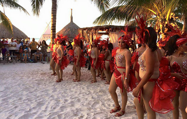 Hoteles-boutique-de-mexico-llegaron-los-carnavales-a-mexico-isla-holbox